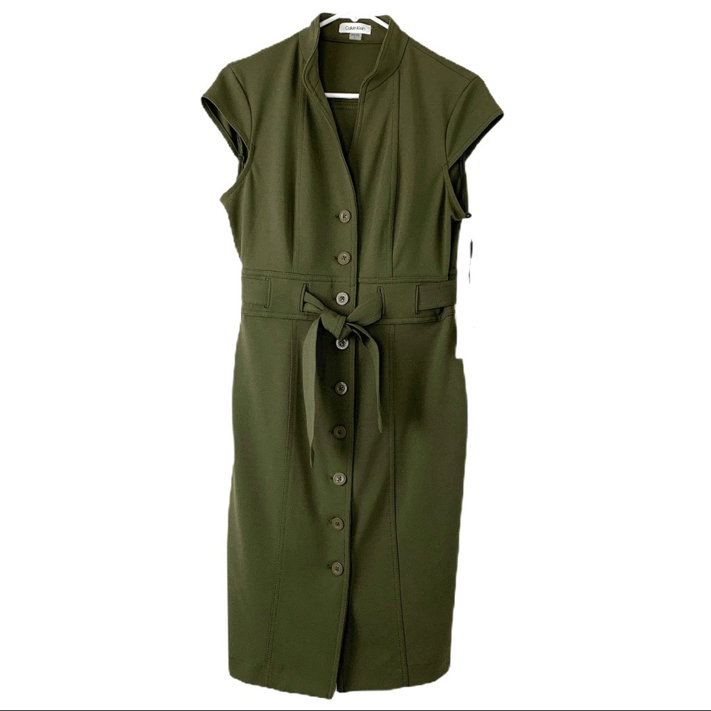 NWT. Calvin Klein Women’s Belted Dress.
